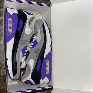 Nike Air Max 90 Size 7.5, Excellent Condition.